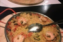 Paella cu fructe de mare